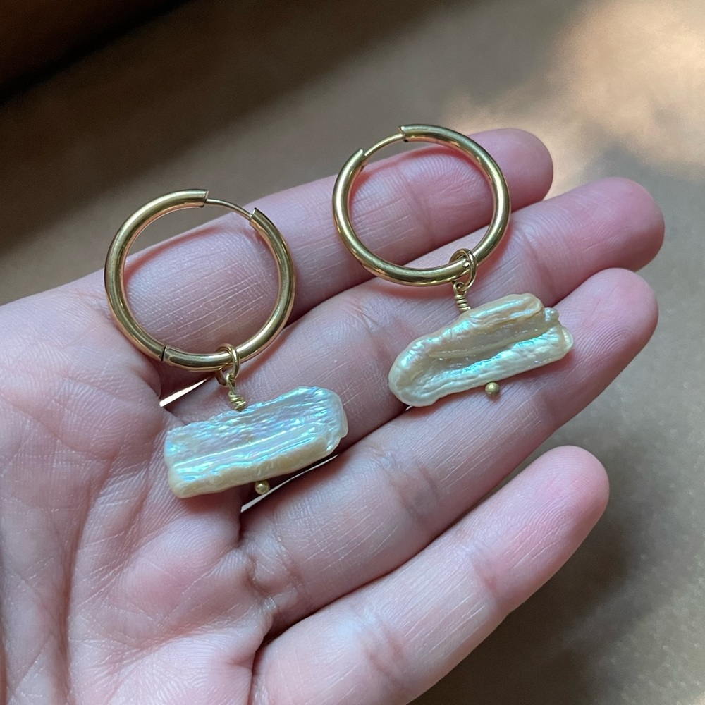 Pearl gold hoops beachy coastal vacation shell white gold plated glam - Picture 3 of 5